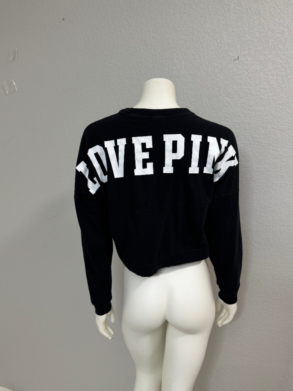 Victoria’s Secret Love Pink Cropped Top